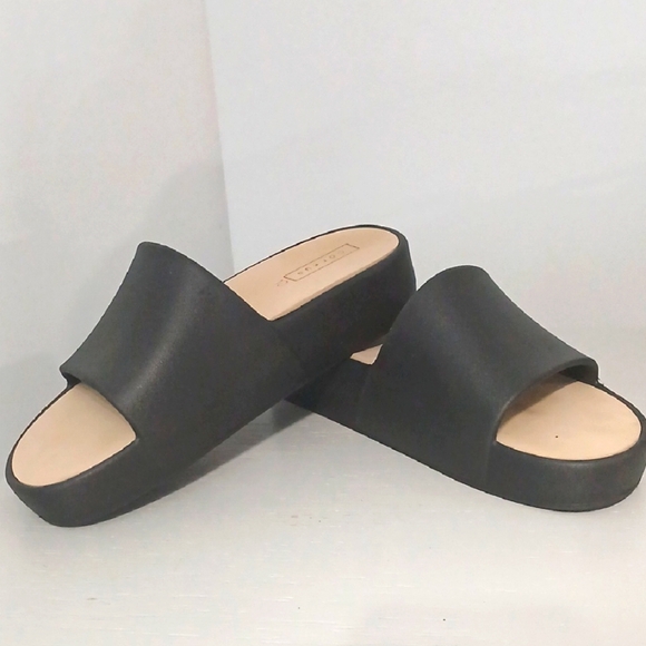 NWOT CORKYS Black Slide Sandals, SZ 10 - Picture 1 of 5